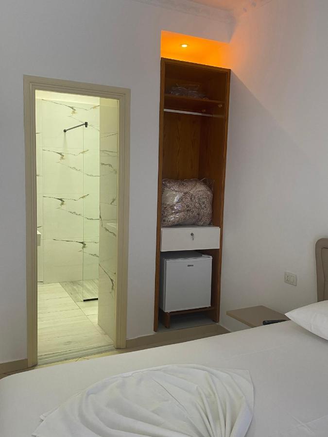 Hotel Kristal Borsh Eksteriør billede