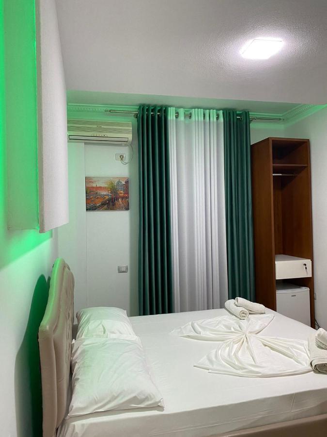 Hotel Kristal Borsh Eksteriør billede
